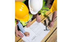équipes de suivi montage bâtiment modulaire 
