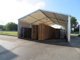 Laboratoire-Aguettant-stockage-palette-auvent-Locabri