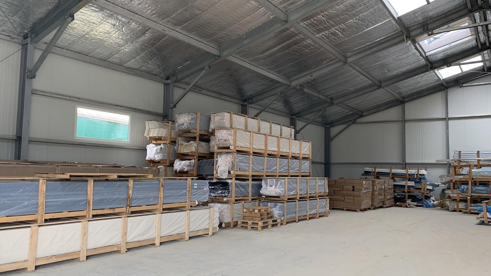 JMBaches-batiment-industriel-acier-fenetres-Locabri-2 JMBaches-batiment-industriel-acier-fenetres-Locabri-2